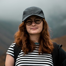 Sarah, Backpackerin